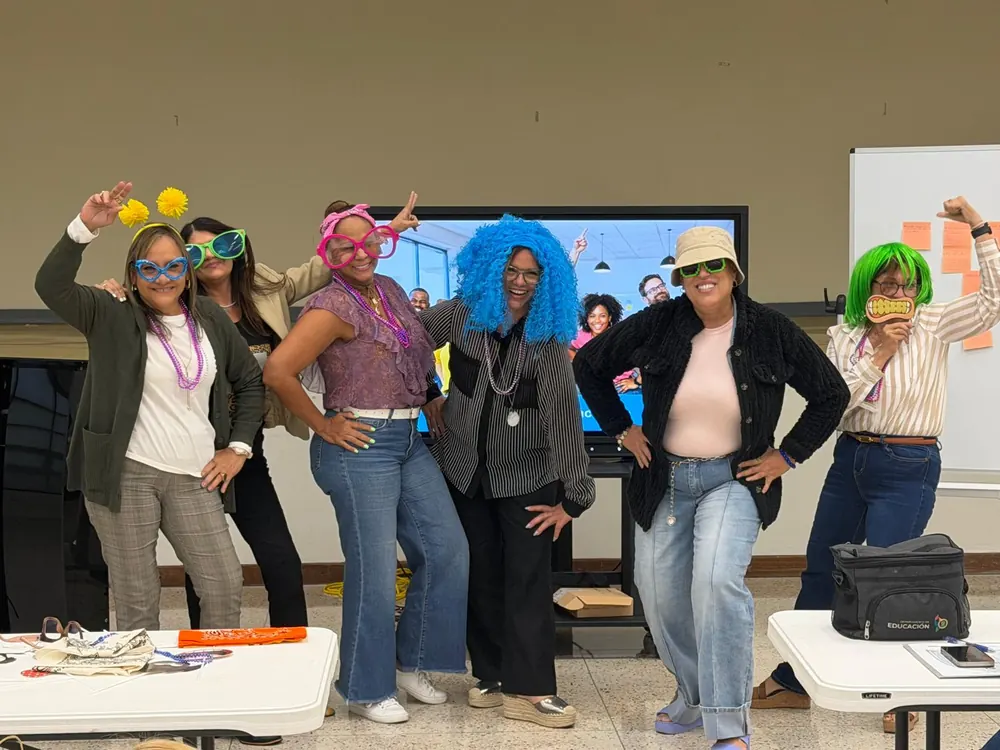 Actividad corporativa de integración y fortalecimiento de equipos (3/8)